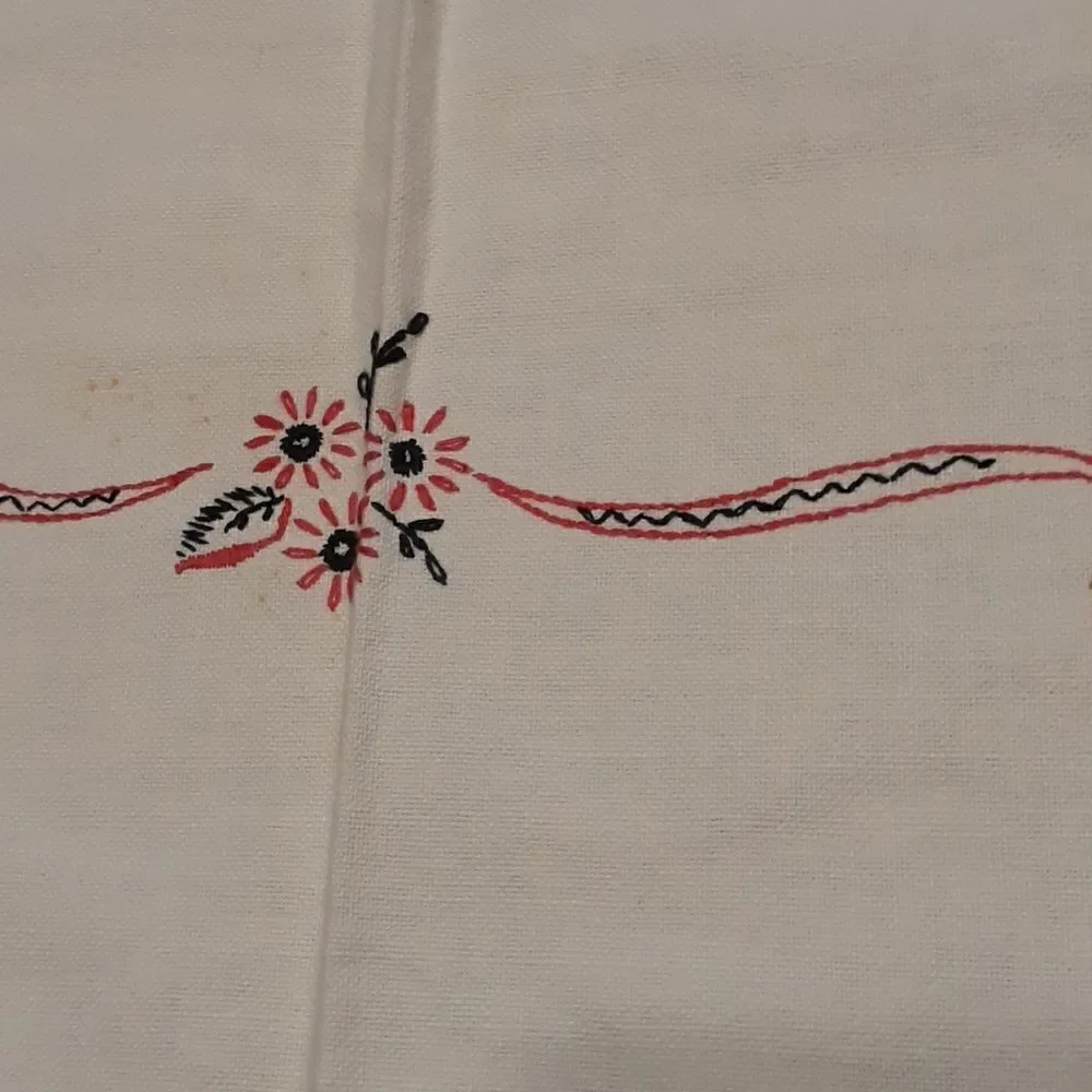 3 pc vtg embroidered 28